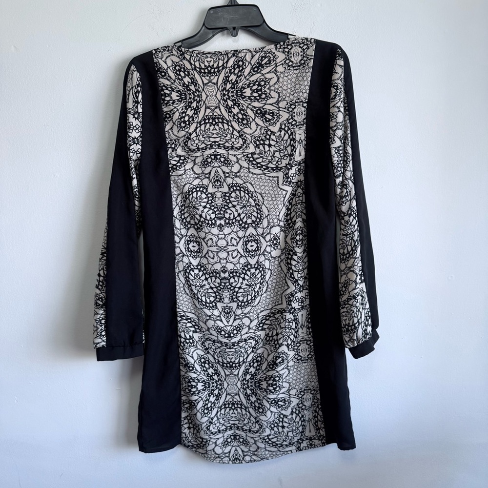 Fourteen and Ninth Boho Geometric Print Shift Dress Small Black White Mod Retro - Picture 7 of 7